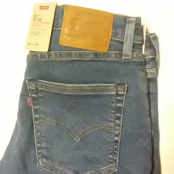 Levi's Jeans - Picture 2 of 6